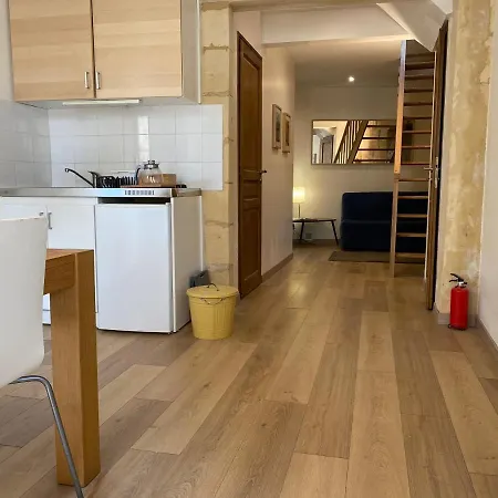 Emilion Apartment