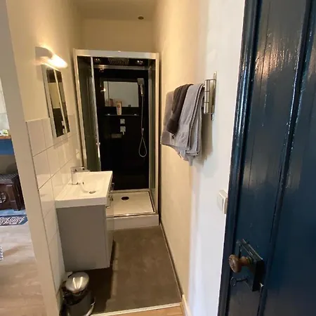 Emilion Apartment *