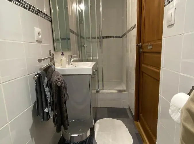 Apart Otel Emilion 3*