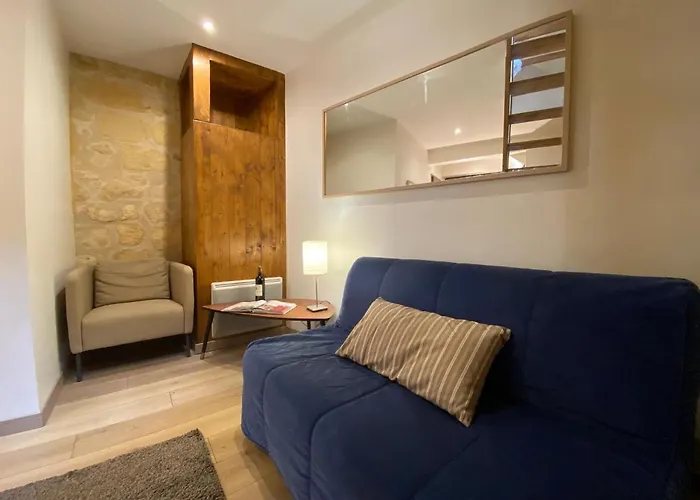 Apart Otel Emilion 3*